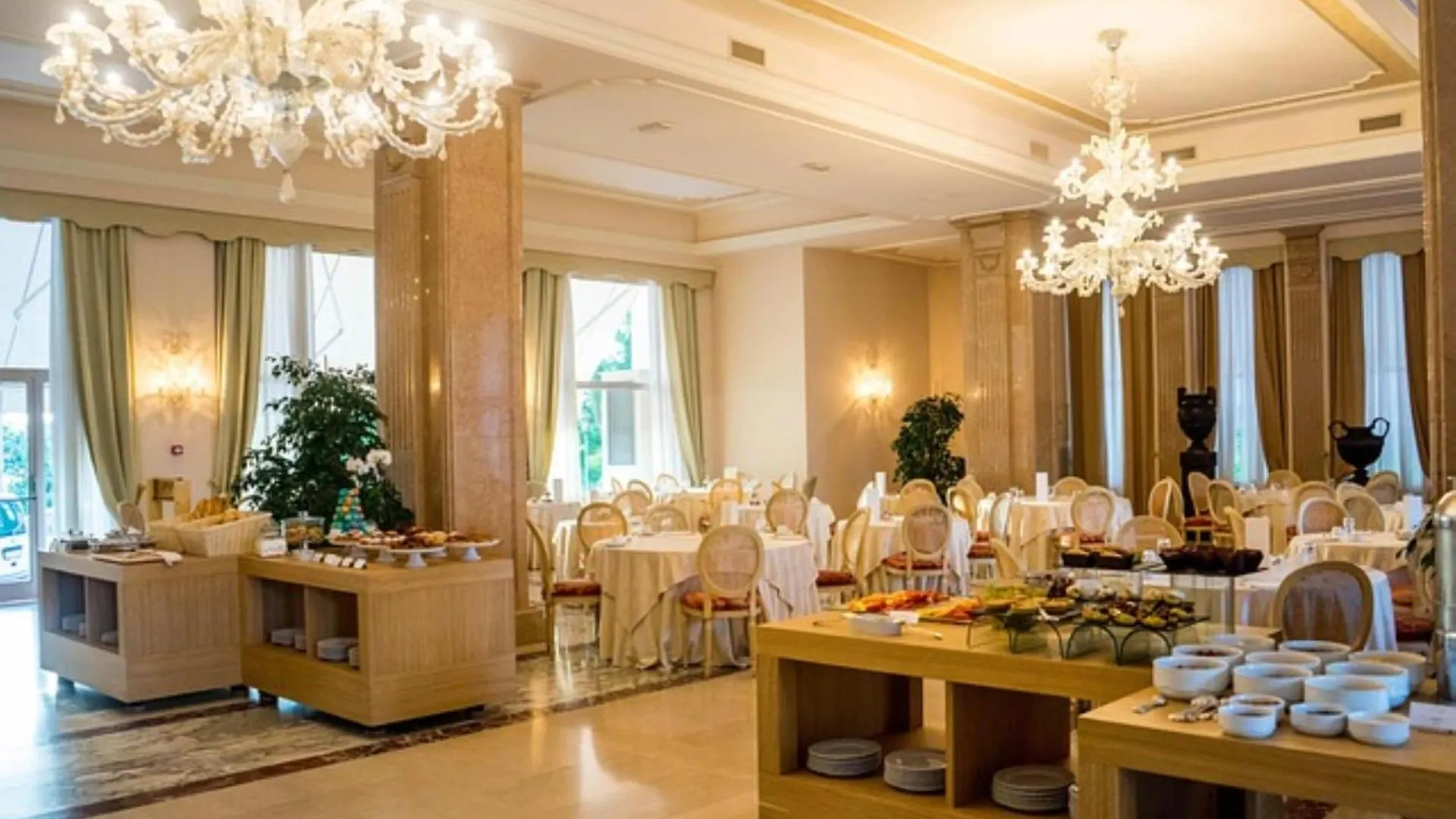 Hotel Olive New Delhi