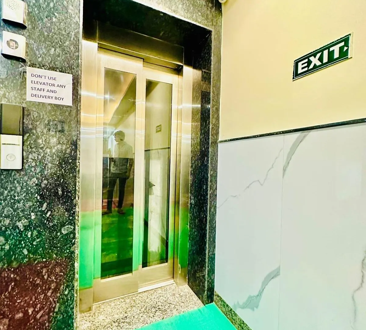 ****  Hotel Olive New Delhi India